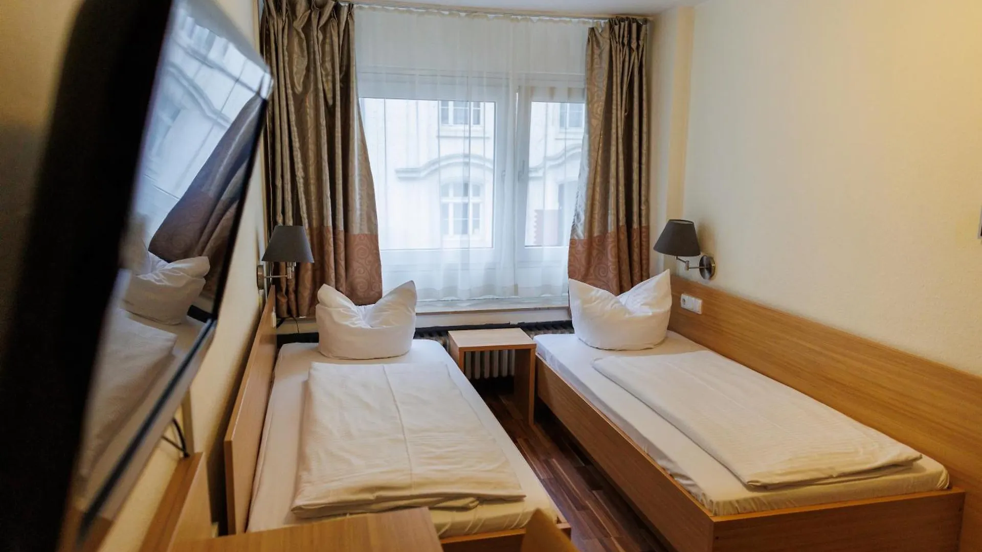 Bellevue Hotel Dusseldorf 3*,