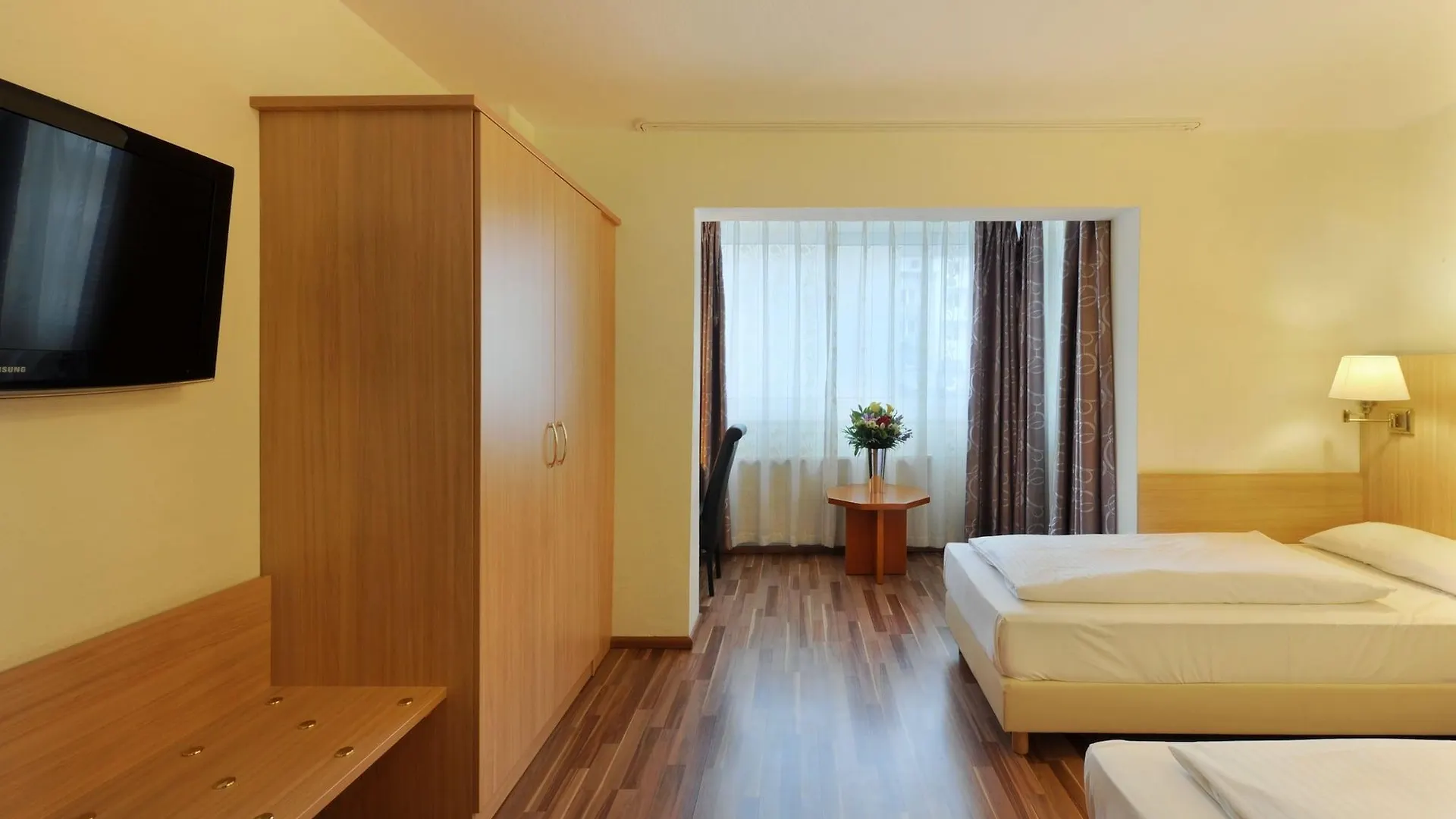 Bellevue Hotel Dusseldorf 3*,