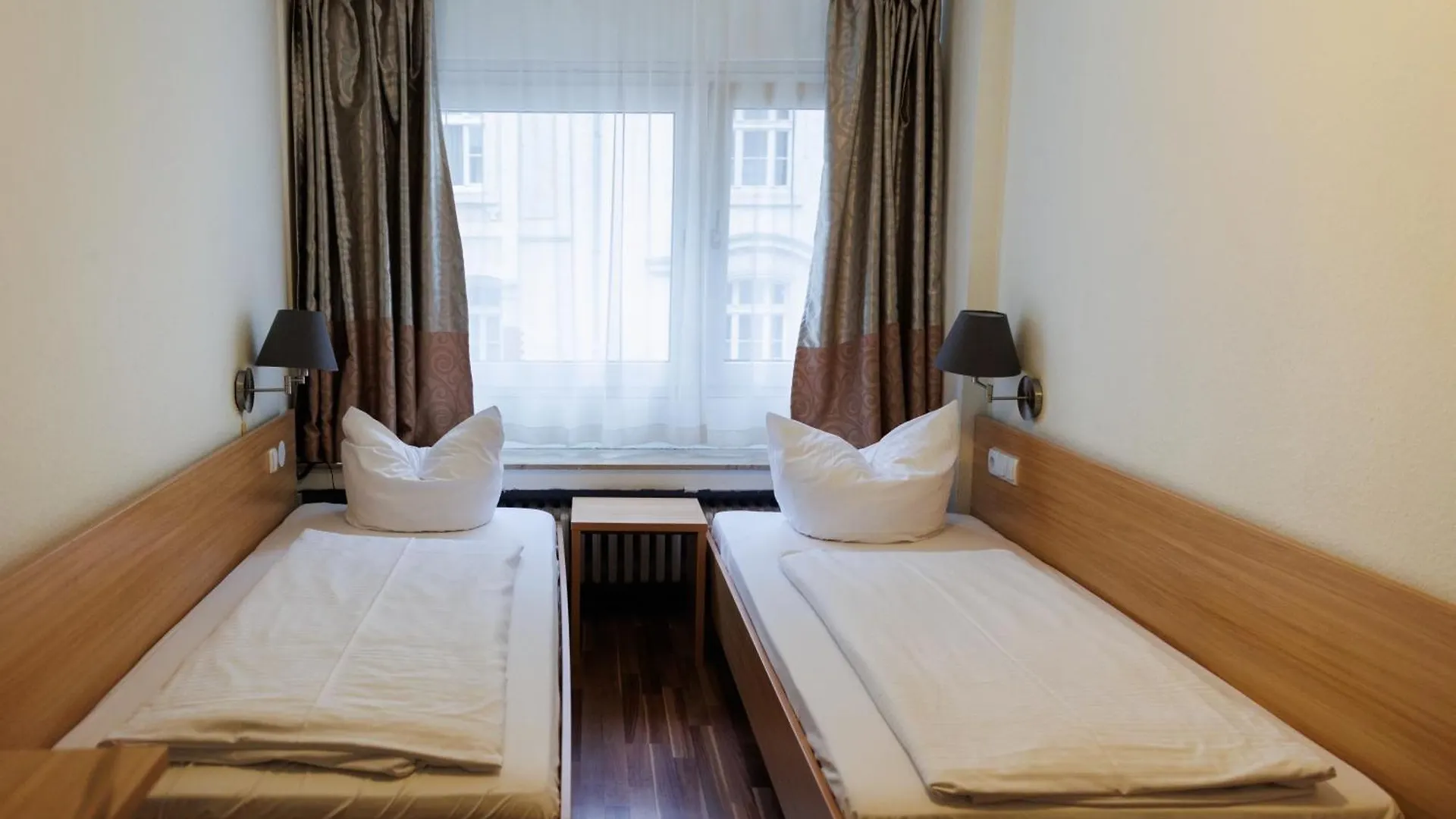 Bellevue Hotel Dusseldorf 3*,