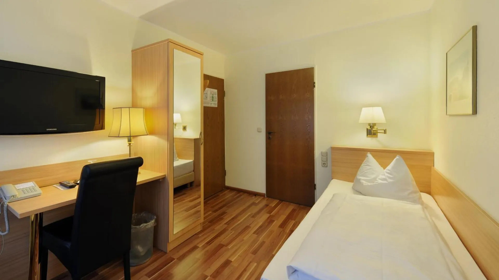 Bellevue Hotel Düsseldorf 3*,